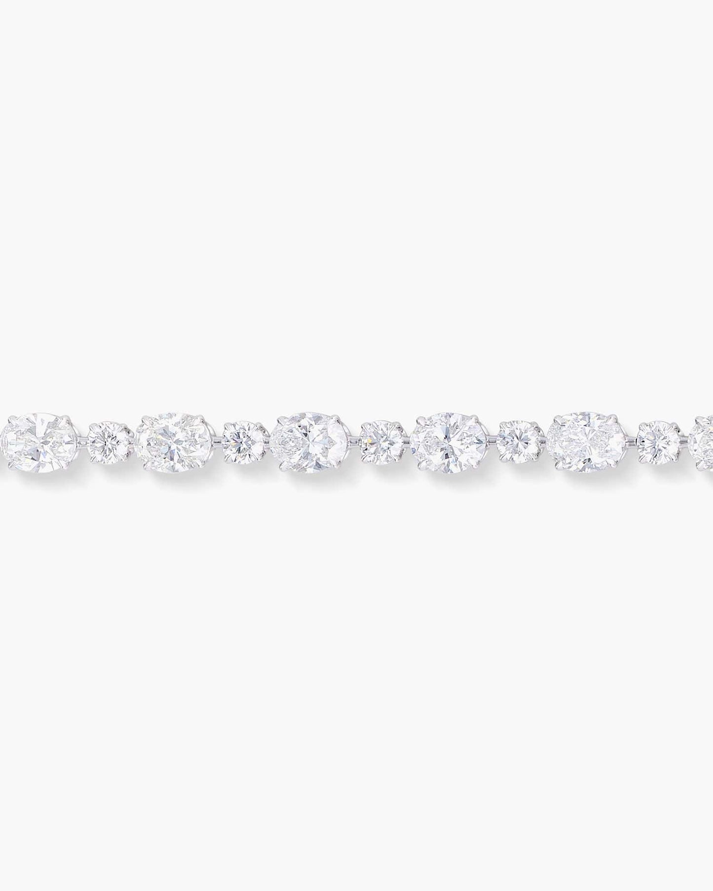 Oval Shape and Round Brilliant Cut Diamond Bracelet (0.70 carat)