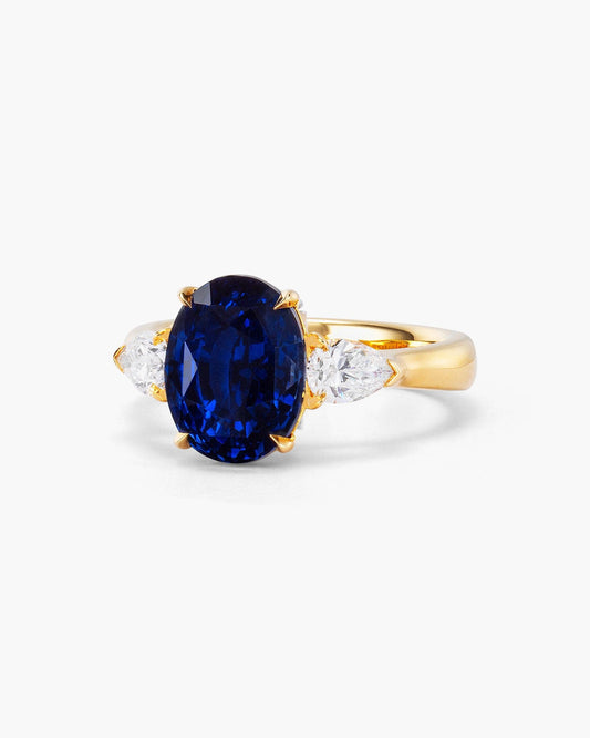 5.07 carat Oval Shape Sapphire and Diamond Ring