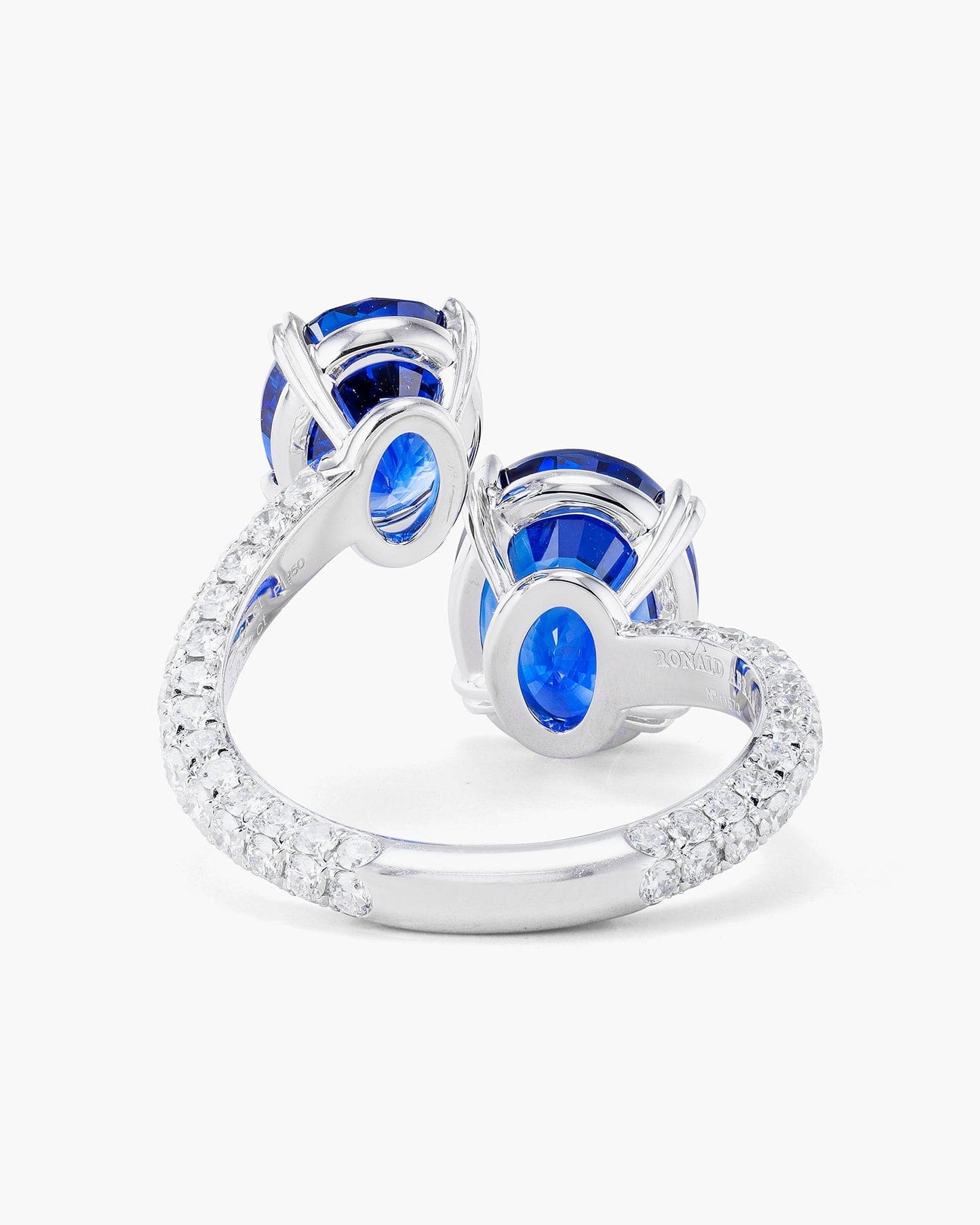 Oval Shape Ceylon Sapphire and Diamond Toi-et-Moi Ring