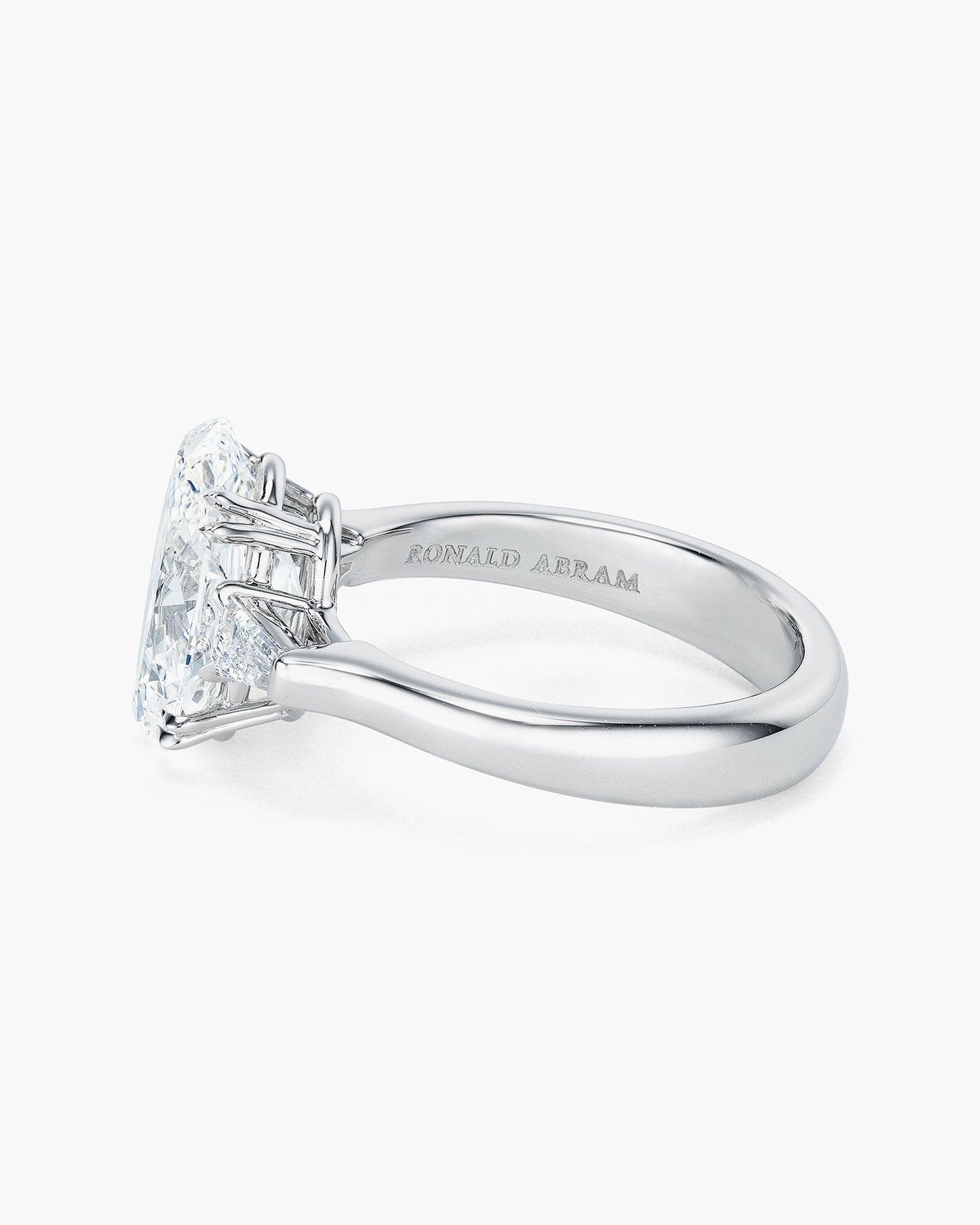 3.16 carat Oval Shape Diamond Ring