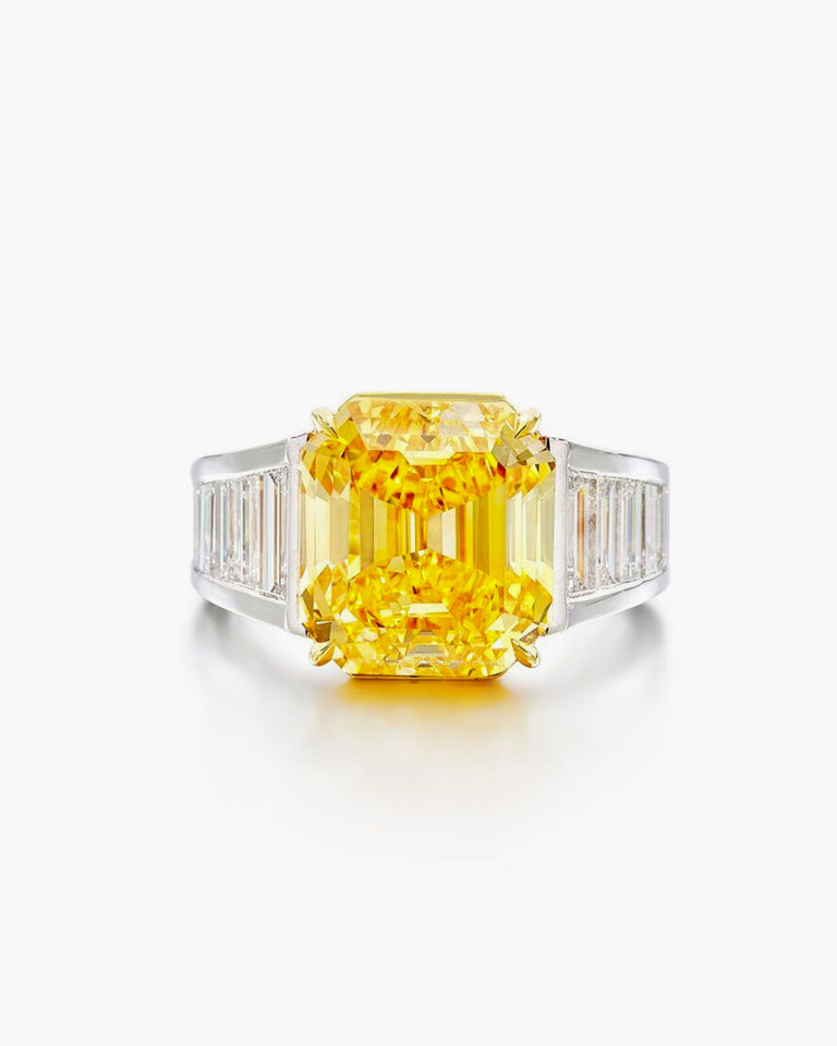 8.88 ct Fancy Vivid Orange-Yellow Diamond ring