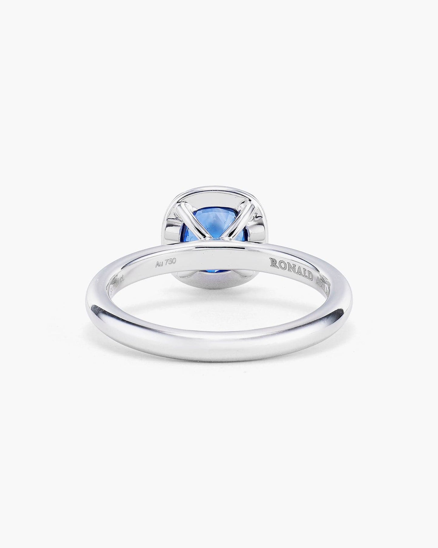 1.05 carat Cushion Cut Sapphire Ring