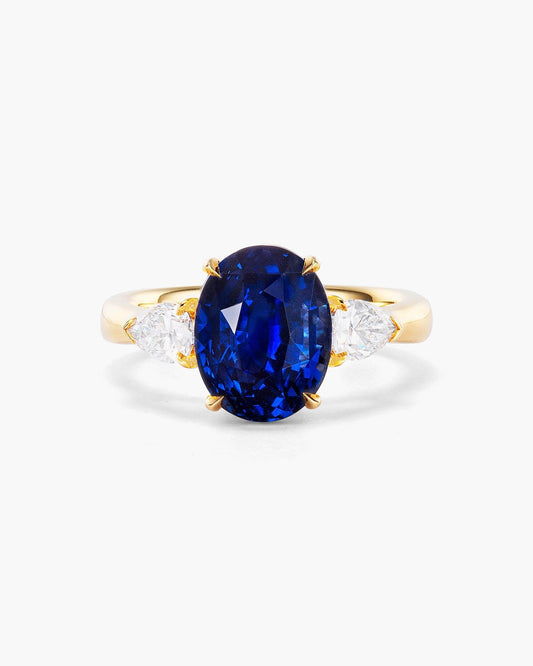 5.07 carat Oval Shape Sapphire and Diamond Ring