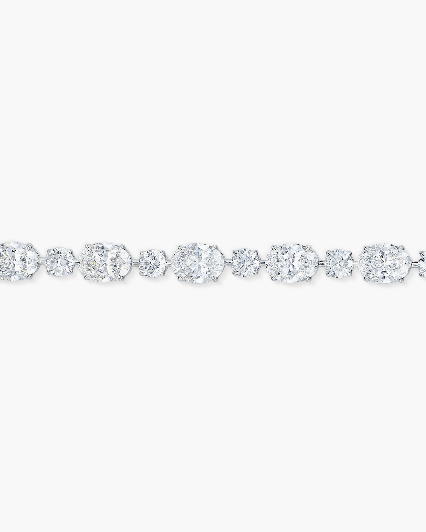 Oval Shape and Round Brilliant Cut Diamond Bracelet (1.00 carat)