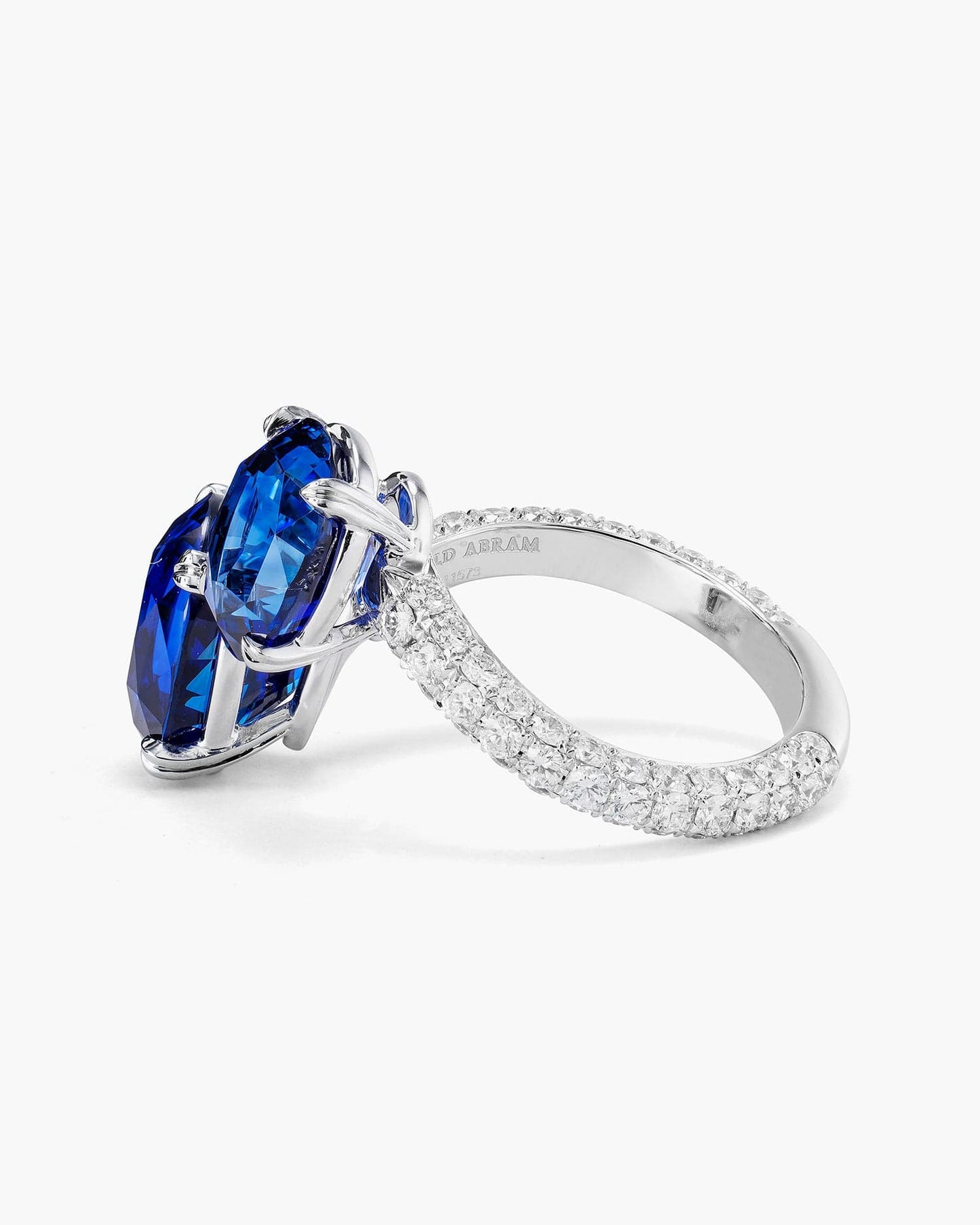 Oval Shape Ceylon Sapphire and Diamond Toi-et-Moi Ring